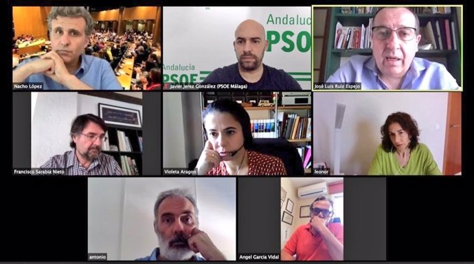 Encuentro entre los socialistas José Luis Ruiz Espejo e Ignacio López con representantes de los colegios profesionales de Arquitectura, Aparejadores e Ingenieros de Caminos, y de la Asociación de Constructores y Promotores.