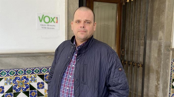 El portavoz del grupo de Vox en el Ayuntamiento de Granada, Onofre Miralles