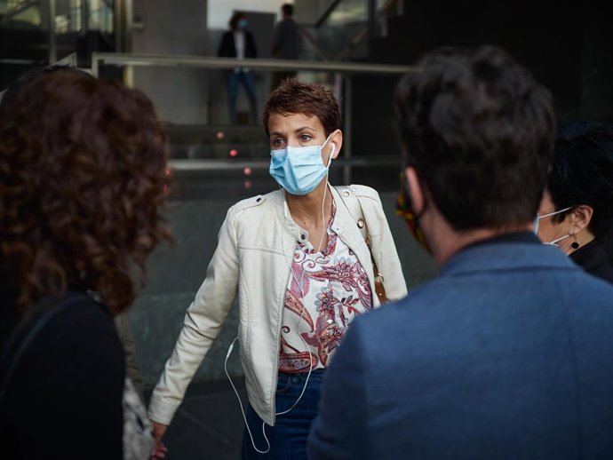 La presidenta del Gobierno de Navarra, María Chivite, a su llegada al Parlamento de Navarra donde se ha rechazado, con los votos en contra de PSN, Geroa Bai, EH Bildu, Podemos e I-E, una moción de Navarra Suma por la que se instaba al Gobierno foral a q