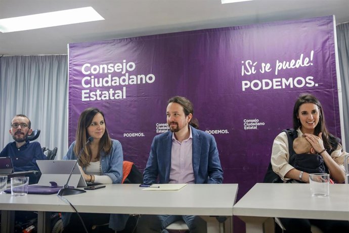 El secretario general de Podemos, Pablo Iglesias, junto a los dirigentes Irene Montero, Ione Belarra y Pablo Echenique