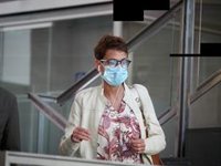 Chivite muestra su "satisfacción y alegría" por el pase de Navarra a la fase 2, con una propuesta propia