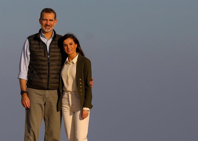 Los Reyes celebran dieciséis años de casados en medio de la crisis sanitaria