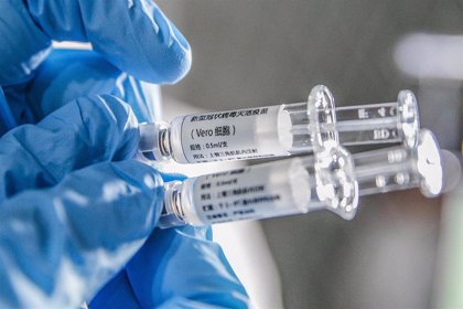 El primer ensayo en humanos de una vacuna contra el COVID-19 descubre que  es segura e induce una rápida respuesta inmune
