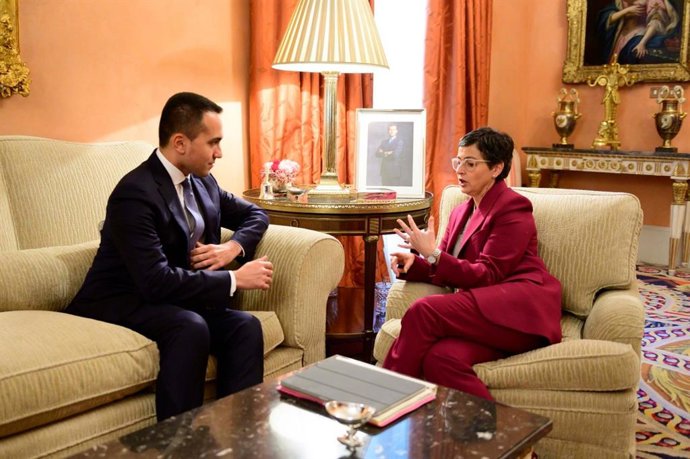 El ministro italiano de Asuntos Exteriores, Luigi di Maio, con su homóloga española Arancha González Laya durante una reunión en Madrid el 7 de febrero de 2020