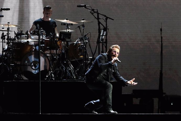 U2 Performs At University Of Phoenix Stadium
