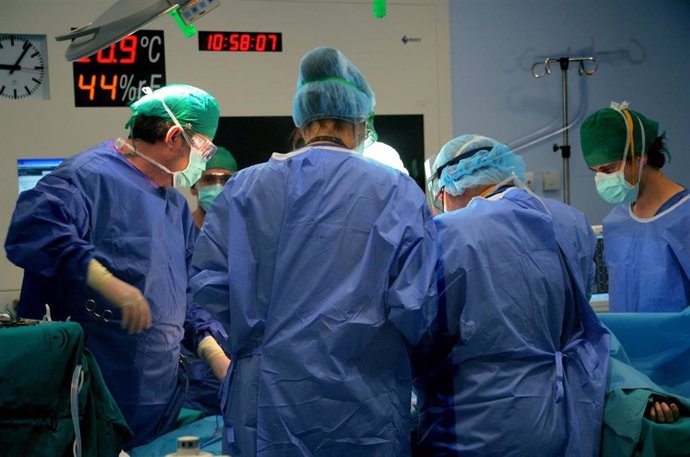 Intervención quirúrgica en el Hospital Reina Sofía de Córdoba