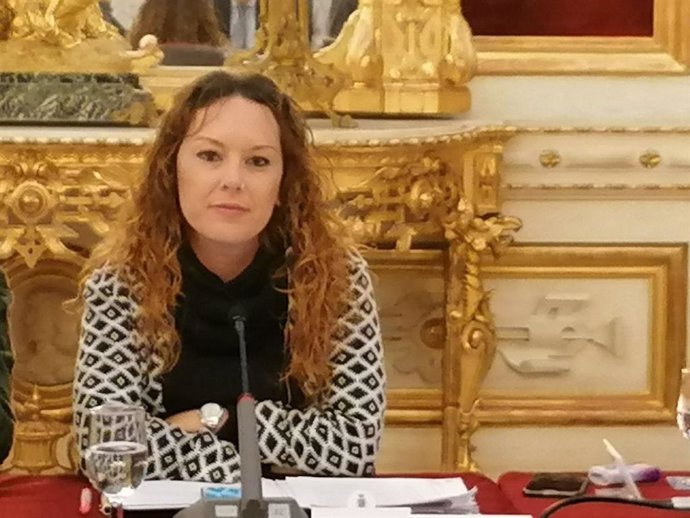 La diputada de Adelante Cádiz Lorena Garrón.