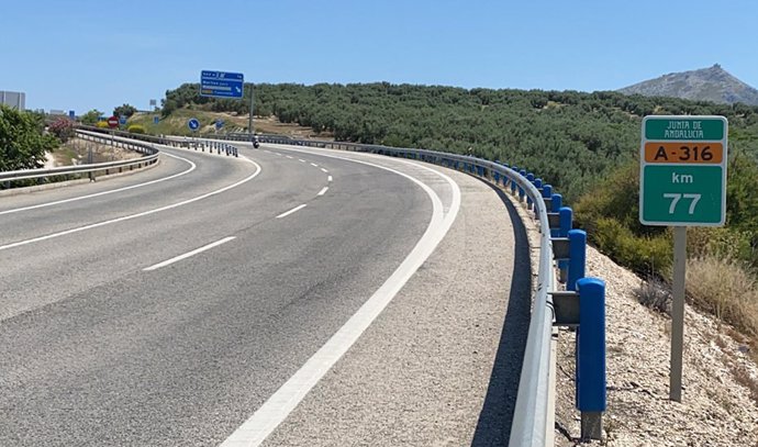 Autovía del Olivar entre Martos y la intersección con la A-6051
