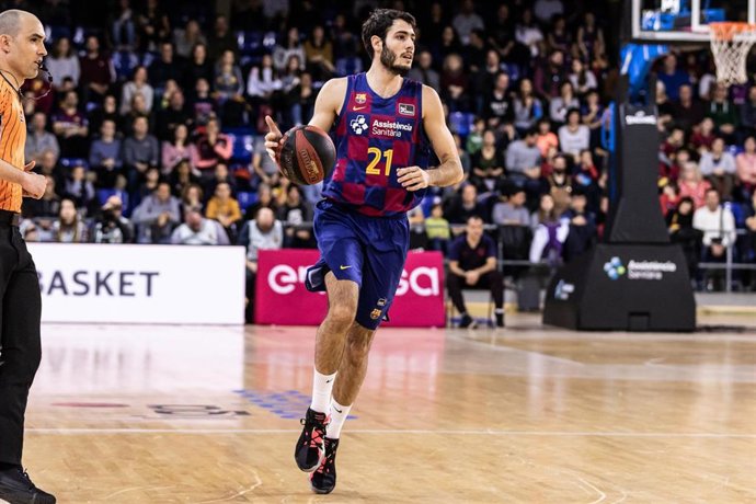 Alex Abrines con el Bara