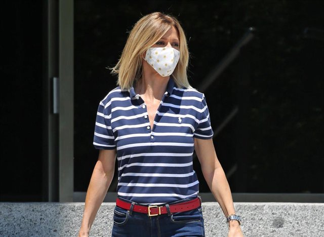 Susanna Griso  protegida con mascarilla