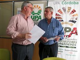 El secretario general de UPA Andalucía, Miguel Cobos García, a la izquierda de la imagen. 