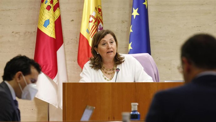 La consejera de Educación, Ros Ana Rodríguez, en comisión