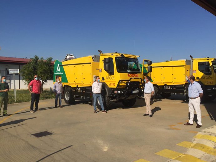 Huelva.- Dos nuevos camiones autobombas renuevan la flota pesada del Infoca en H