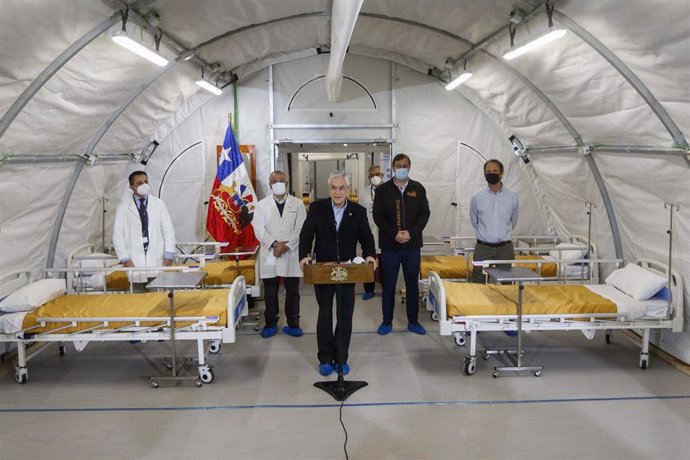 Sebastián Piñera inaugura un hospital de campaña
