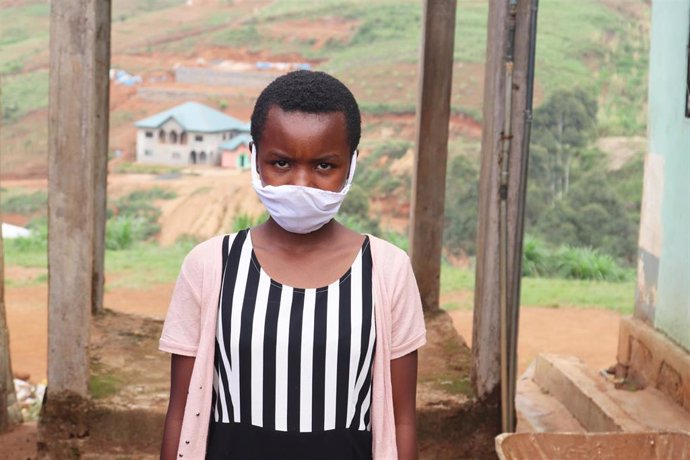 Sirri, una niña de doce años de Camerún