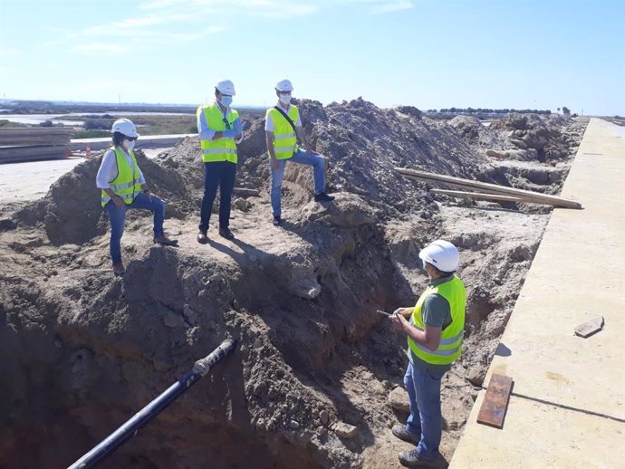 Cádiz.- Las obras de la Junta en la playa de Camposoto concluirán en los próximo