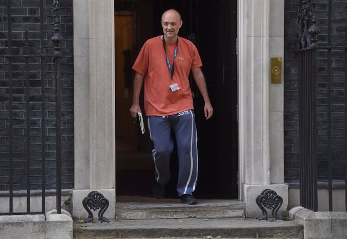 Dominic Cummings, assessor del primer ministre britnic, Boris Johnson, sortint del 10 de Downing Street
