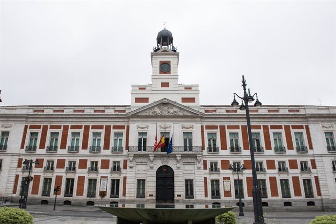 Fachada de la Puerta del Sol. Archivo.