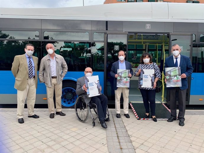 EMT y CERMI lanzan una campaña para facilitar la movilidad de personas con discapacidad en autobuses