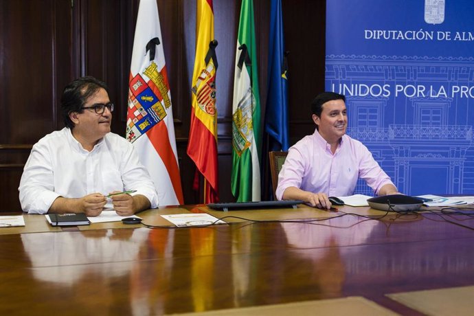 Antonio Jesús Rodríguez y Javier Aureliano García se reúnen con las empresas de Sabores Almería