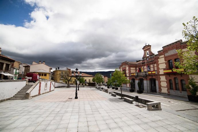 Plaza Mayor de  Rascafria en Madrid