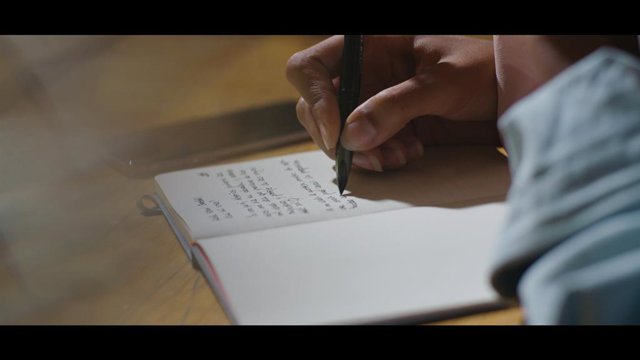 Capítol de 'Correspondències', la nova sèrie documental del Canal 33 per fomentar la innovació i el contingut cultural de la cadena de televisió pública