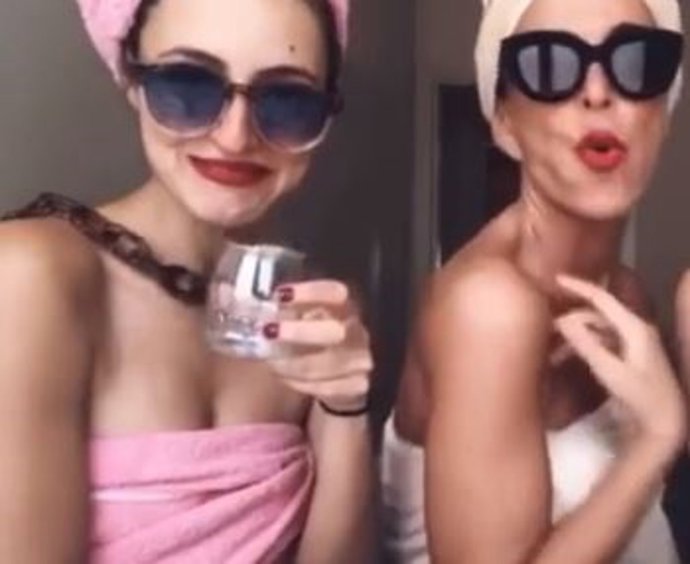 Lydia Bosch y sus Andrea y Ana, unas auténticas divas de TikTok...
