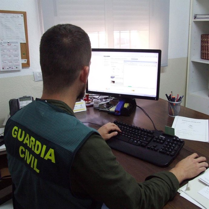 Imagen de la investigación desarrollada por agentes de la Guardia Civil
