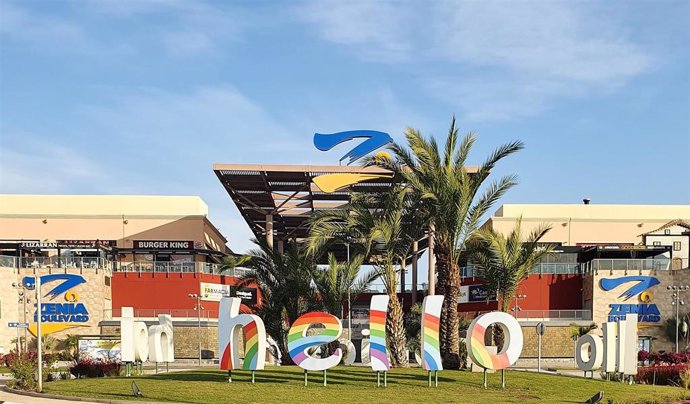 El centro comercial Zenia Boulevar de Orihuela (Alicante) intensifica la seguridad, higiene y desinfección para reabrir cuando la provincia entre en la fase 2