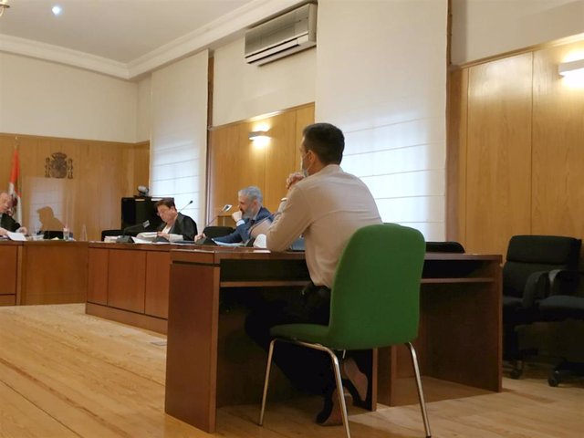 El ya exbecario de la Universidad de Valladolid acusado de 'fundir' una veintena de ordenadores del laboratorio donde desarrollaba su tesis.