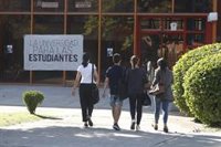 El Gobierno y las comunidades acuerdan poner un límite a los precios universitarios el próximo curso
