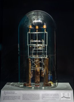 Primera copia del primer microscopio de efecto túnel con capacidad de obtener resolución atómica