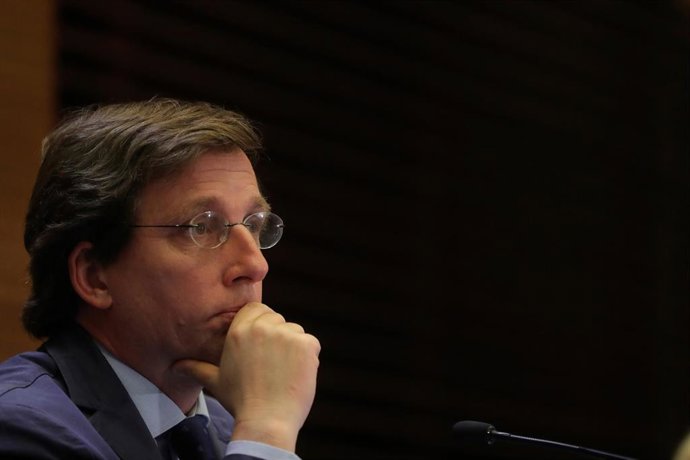 El alcalde de Madrid, José Luis Martínez-Almeida, durante la rueda de prensa ofrecida este jueves en el Ayuntamiento 