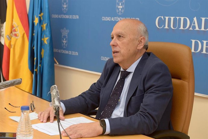El consejero de Sanidad del Gobierno de Ceuta, Javier Guerrero (PP), en una rueda de prensa