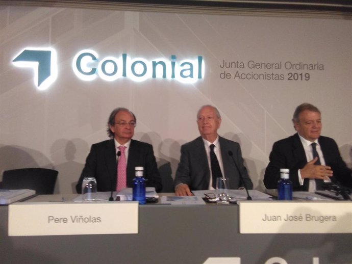 El presidente de Colonial, Juan José Bruguera, y el consejero delegado, Pere Viñolas, en la junta de accionistas 2019 de la compañía.
