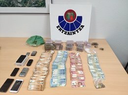 Material de la operación contra el tráfico de droga en Portugalete.