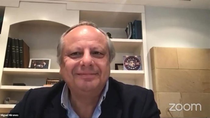 Miguel Mirones en el encuentro de la Asociación de Mujeres Empresarias