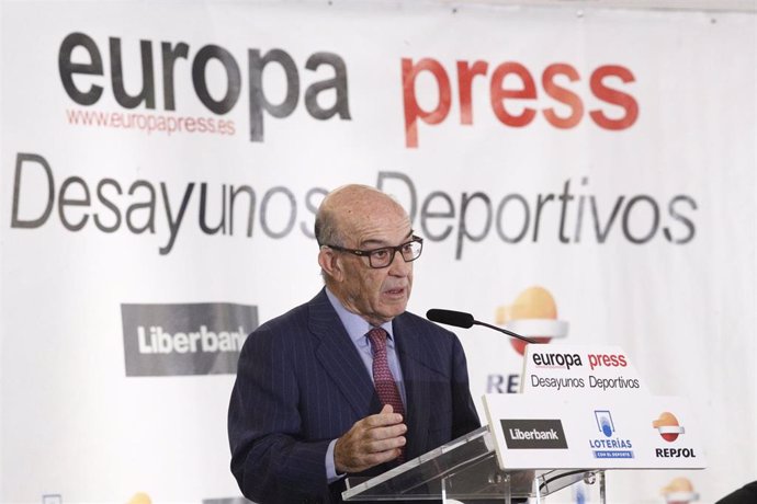 Carmelo Ezpeleta en una intervención en un Desayuno Deportivo de Europa Press. 