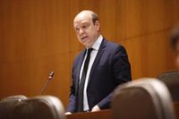 Lambán no tiene "ninguna intención de romper" con Podemos pese a las "descalificaciones" en la política nacional