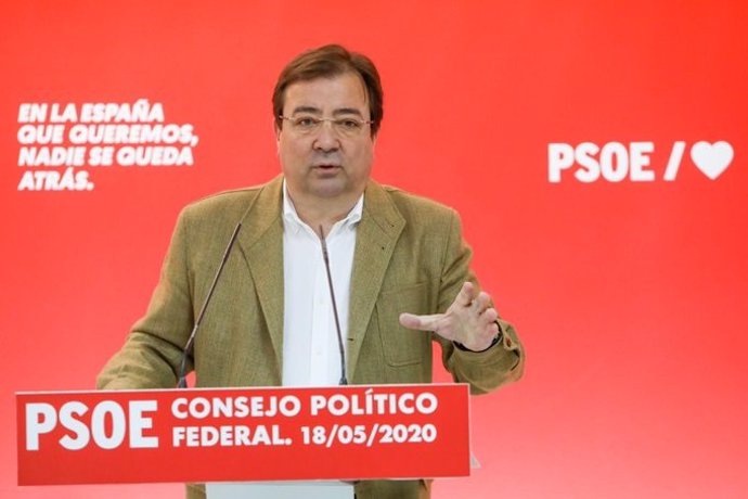 El secretario general del PSOE de Extremadura, Guillermo Fernández Vara,