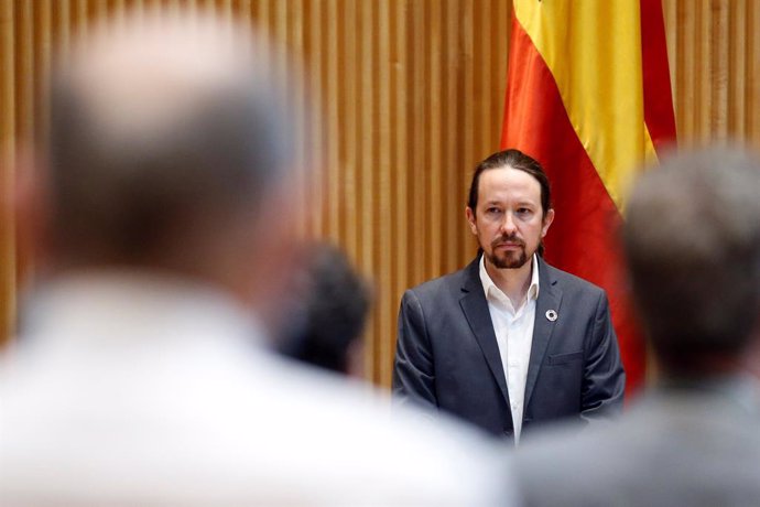 El vicepresidente segundo del Gobierno, Pablo Iglesias, durante el minuto de silencio por las víctimas de la pandemia del coronavirus 