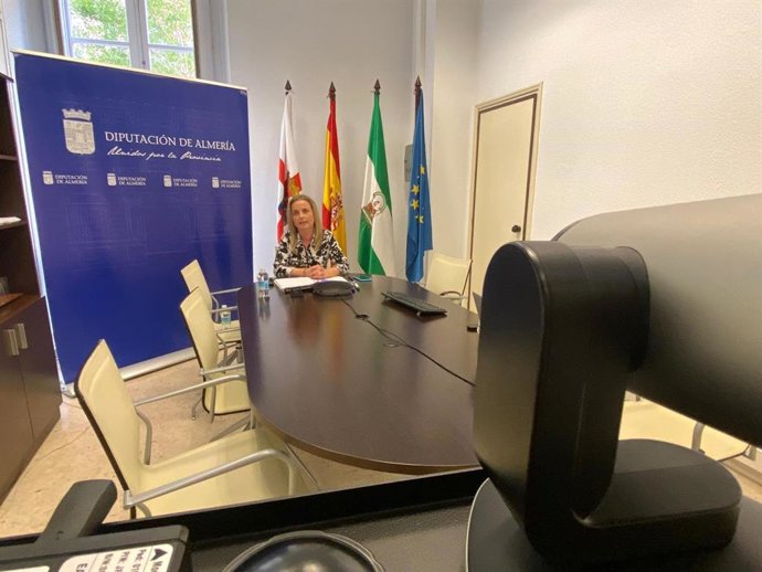 La diputada María Luisa Cruz en el tercer 'Foro del Deporte Provincial'