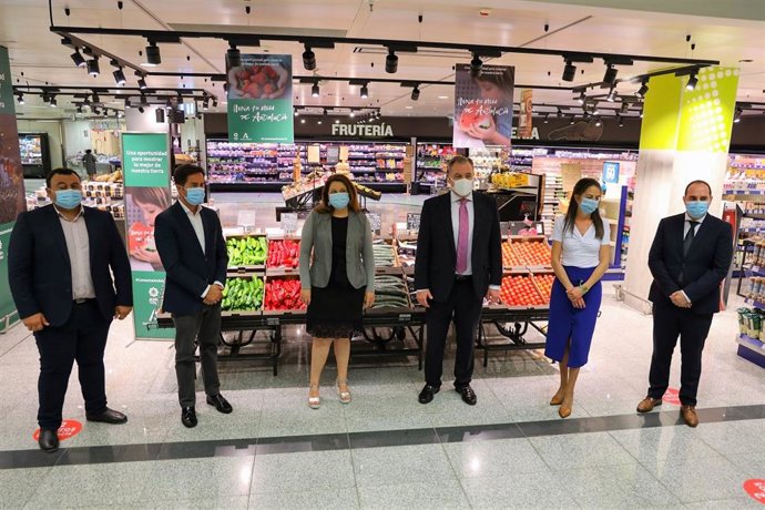 El Corte Inglés se adhiere a la campaña 'Llena tu mesa de Andalucía', que suma y