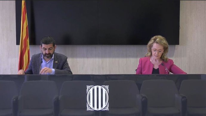 Captura de imagen de la rueda de prensa telemática celebrada este viernes 29 de mayo del 2020 por el conseller de Trabajo, Asuntos Sociales y Familias, Chakir El Homrani, y la consellera de Cultura, Maringela Vilallonga