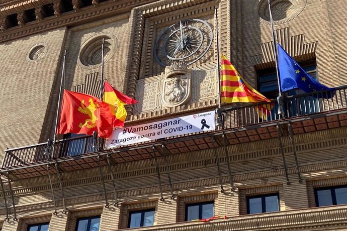 Pancarta Ayuntamiento de Zaragoza