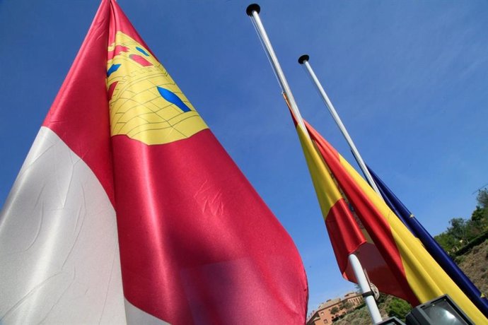 Banderas a media asta en Castilla la Mancha