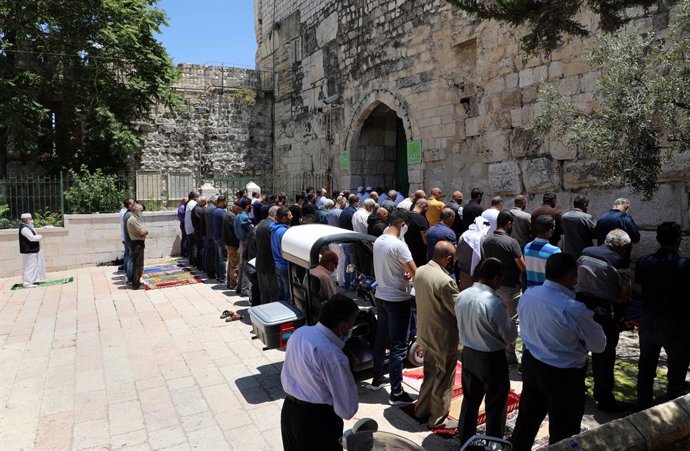 Coronavirus.- Reabre la mezquita de Al Aqsa tras 70 días de cuarentena por el co