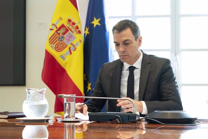 El presidente del Gobierno, Pedro Sánchez, se reúne con los presidentes autonómi