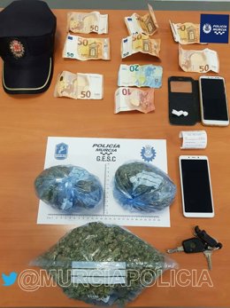 Droga y material aprehendido