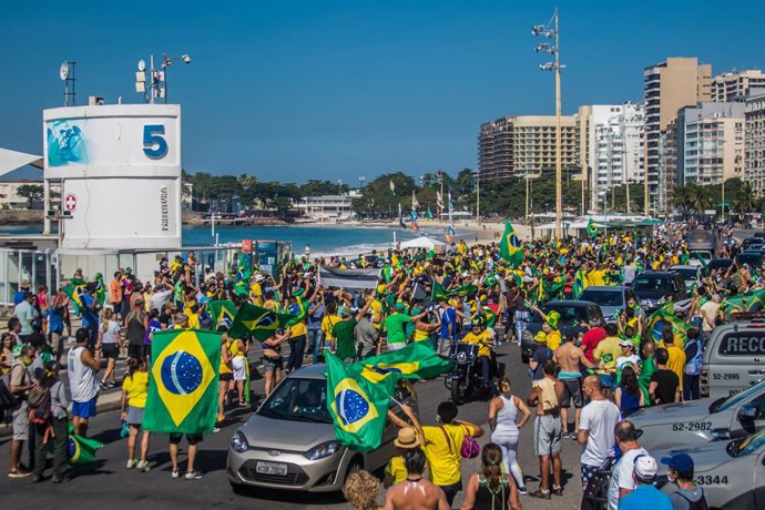 Acólitos del president del Brasil, Jair Bolsonaro, durant una marxa contra el Tribunal Suprem Federal